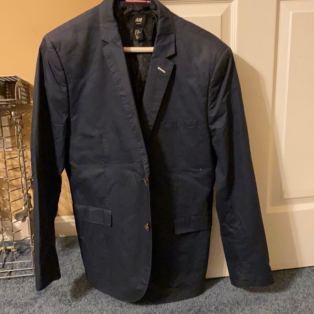 Men’s H&M slim fit navy blue casual cotton blazer.